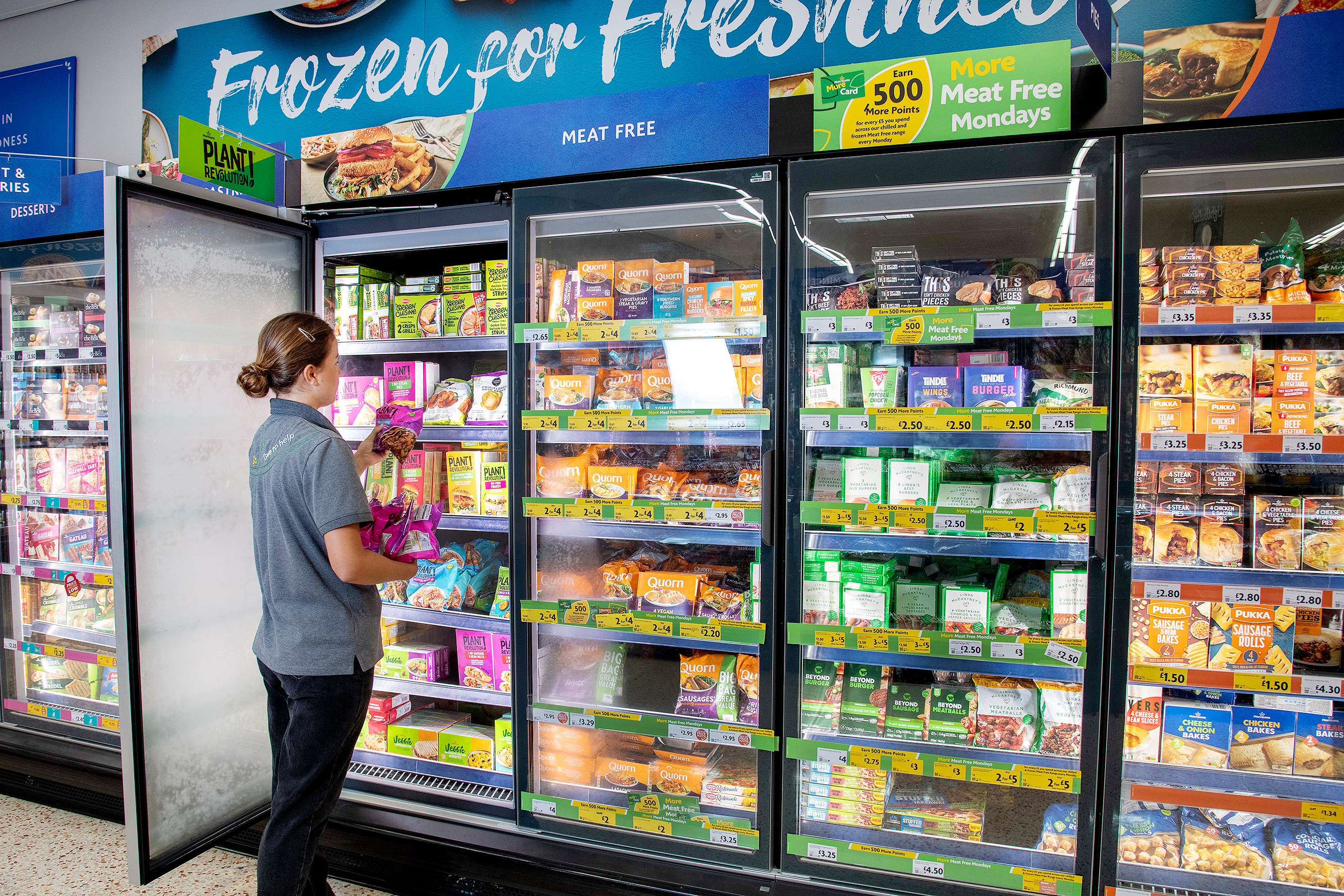 Morrisons becomes the first UK retailer to take action with the “Move to -15°C” Coalition and commits to raise freezer temperatures in drive to net zero